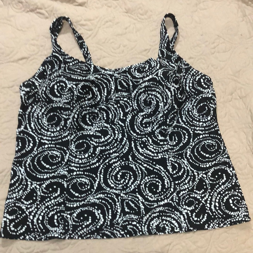 NWOT St John’s Bay Tankini Swim Top Sz 18W